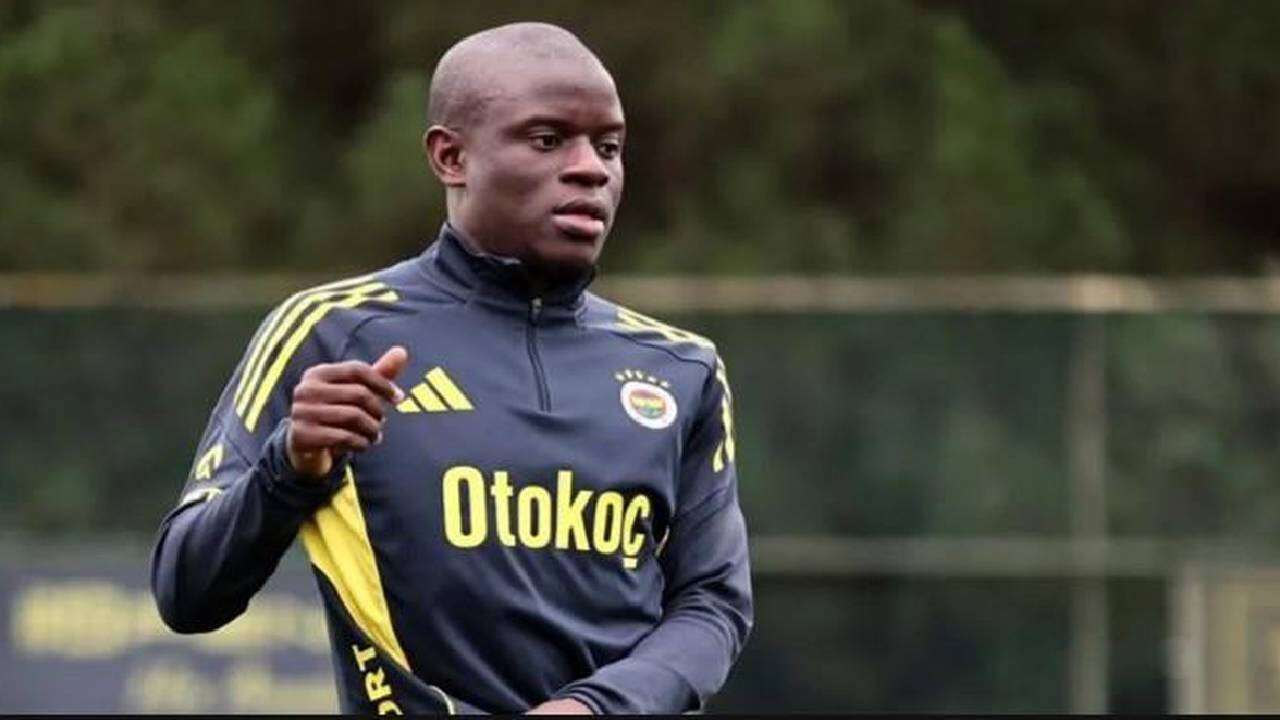 Fenerbahçe'de İsmail Kartal'a soğuk duş: Hiç beklemeden neşteri vurdu, Samandıra'da taşlar yerinden oynadı! 6